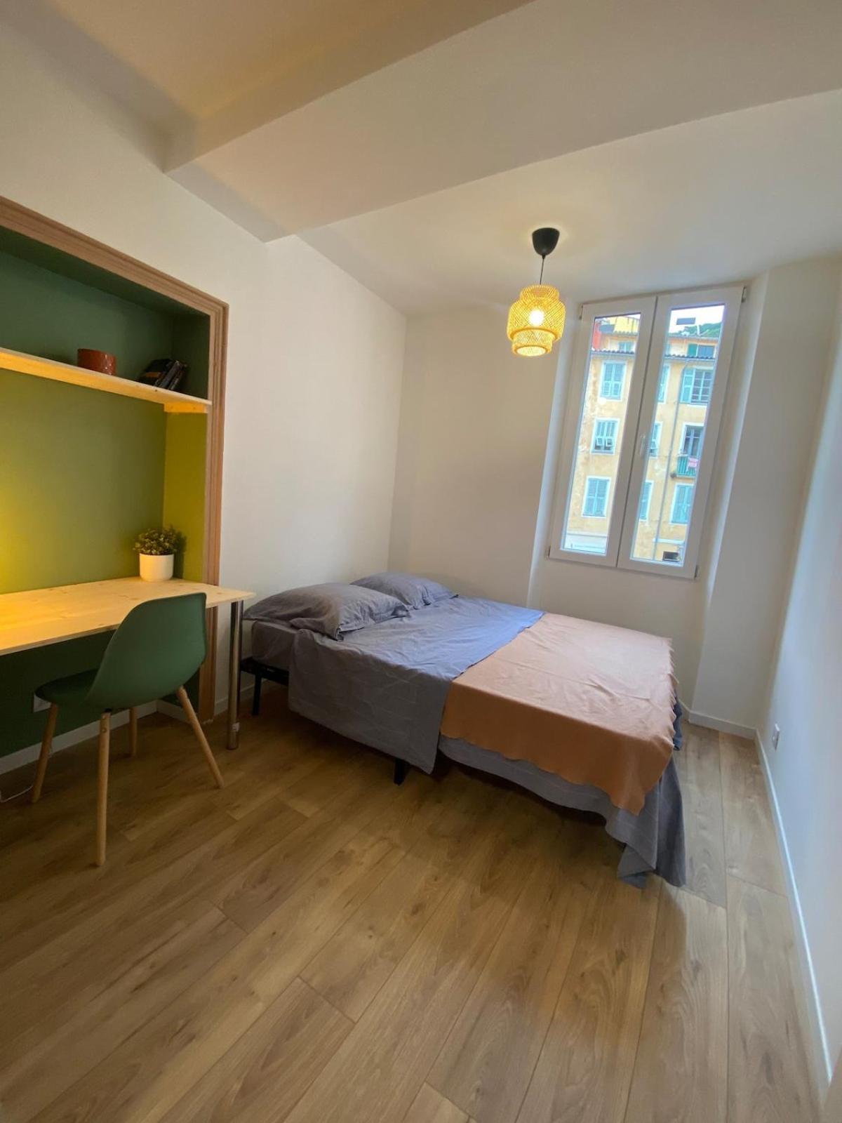 Cosy Vieux Apartment Nizza